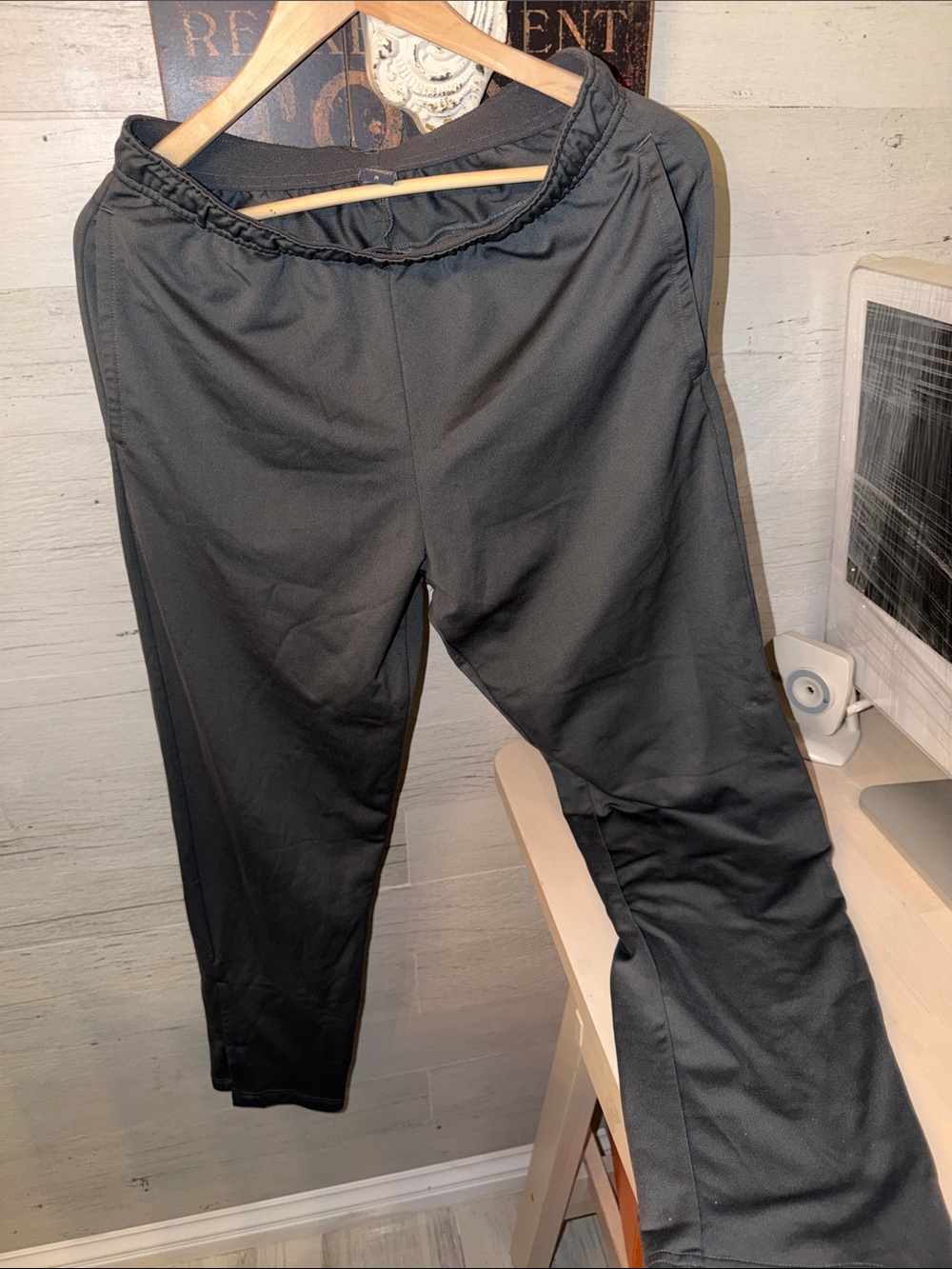 Xersion Grey Men's Jogger Pants with Elastic Waistband Zipper Bottom Hems
